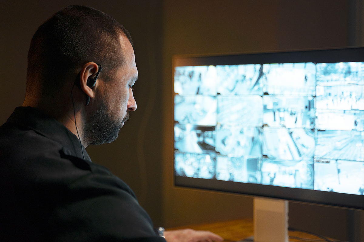 Guía completa: Cómo elegir el sistema de videovigilancia para tu empresa en 2025